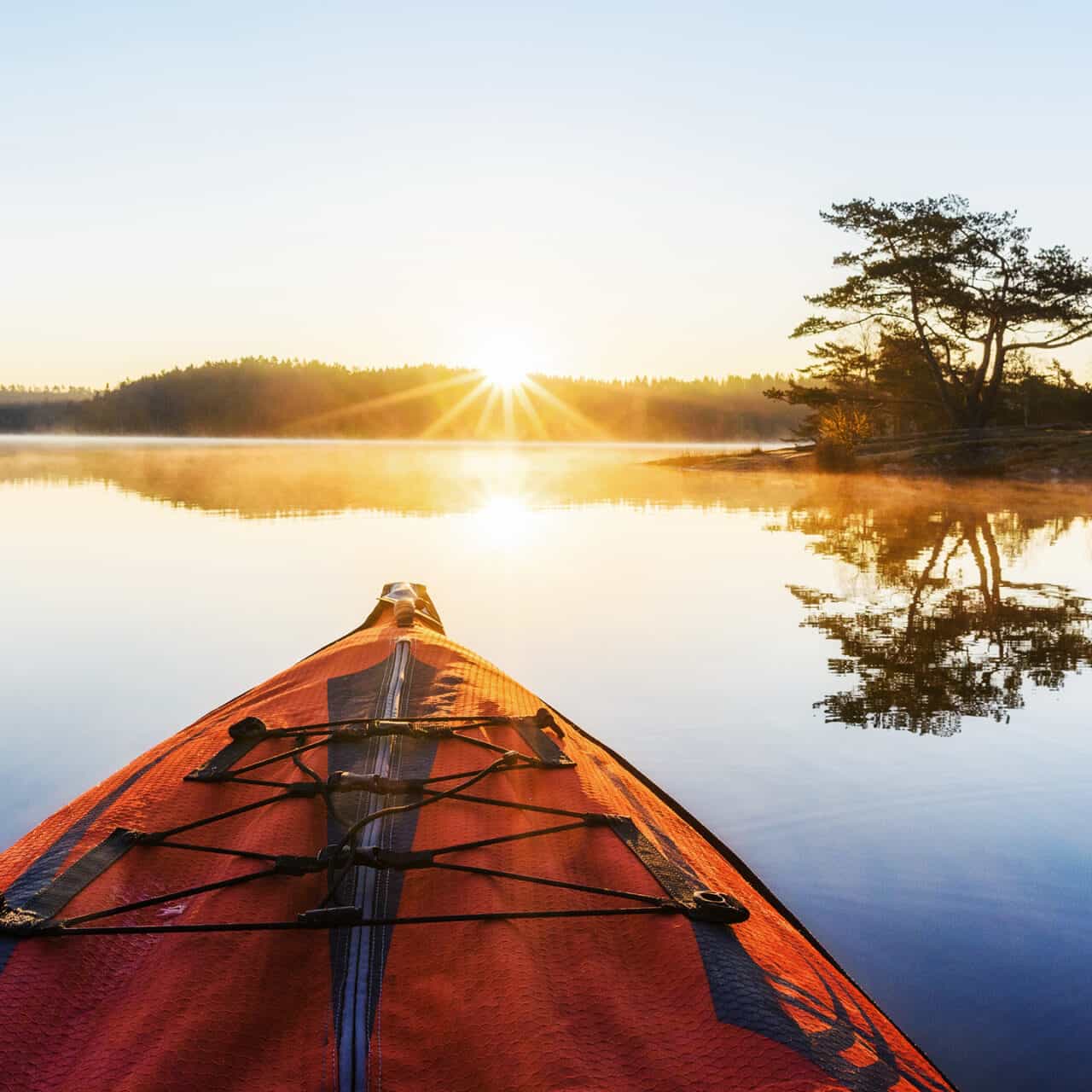 kajak, paddling, kanot, stilla vatten, sjö, solnedgång, avkoppling, aktivitet, friluftsliv, solljus, stillhet,