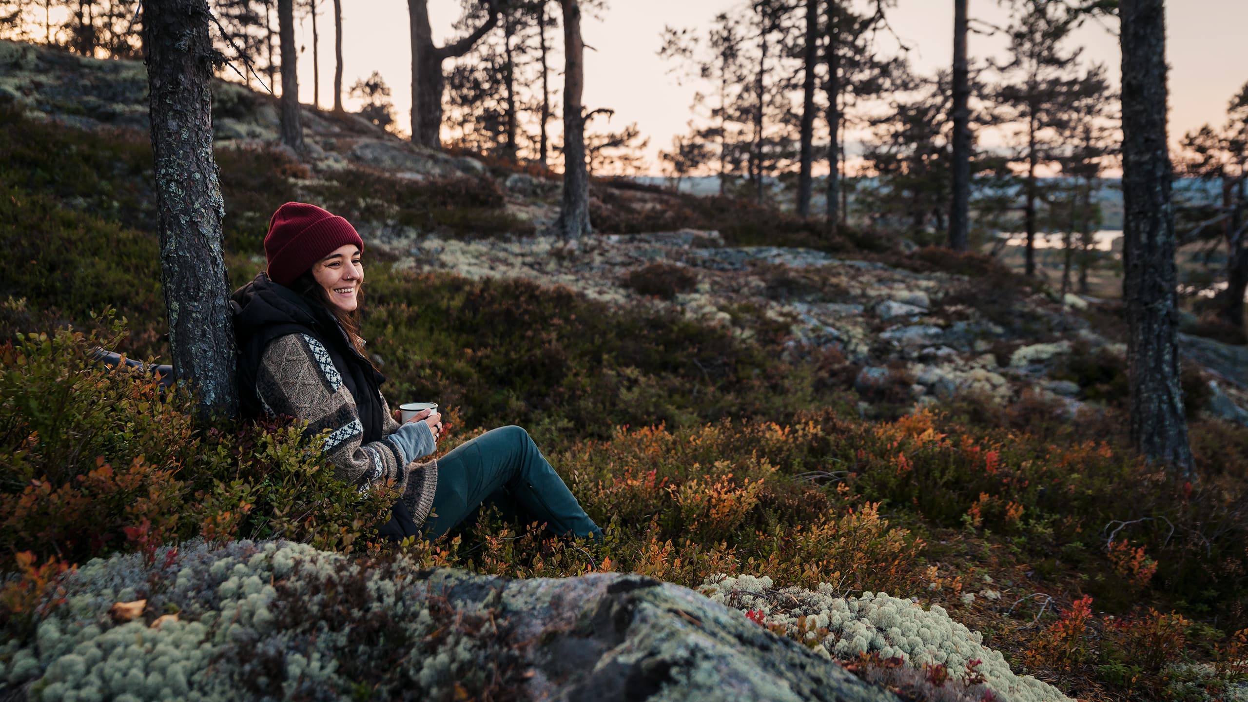 Skog, utflykt, vandring, fika, friluftsliv, höst, tallskog, fikapaus, matsäck,