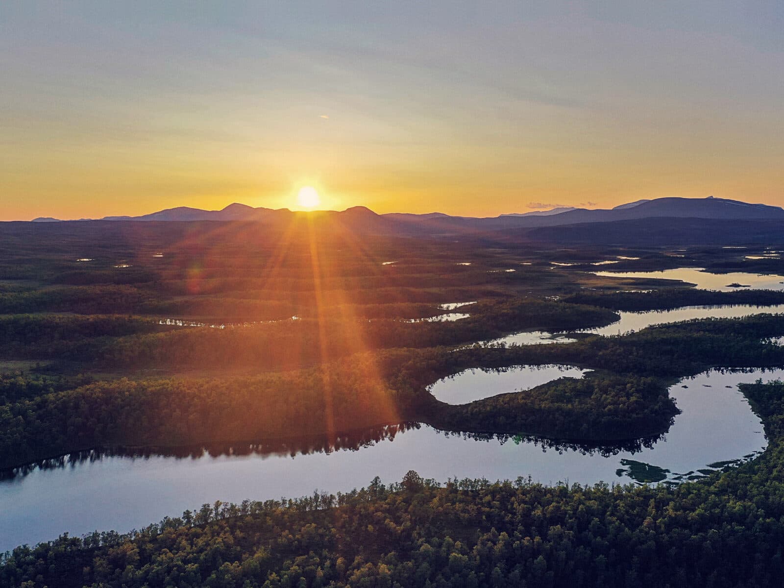 sjöar, funärsdalen, tobias sjö, solnedgång, sol, landskap, flygfoto,