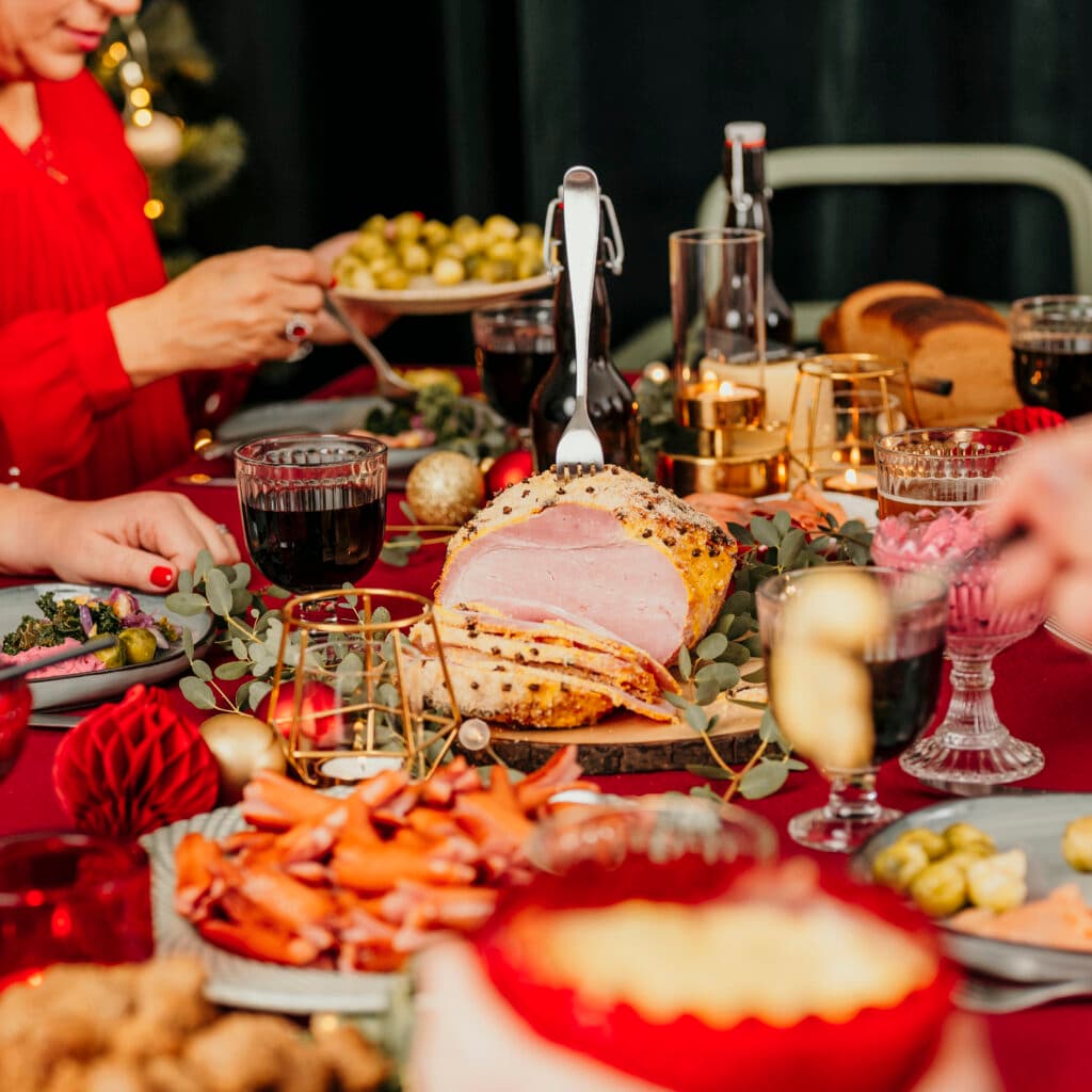 Julafton, julmat, julstämning, mat, kött, grönsaker, fest, firande, glädje, julklapp, vegetarisk, ...